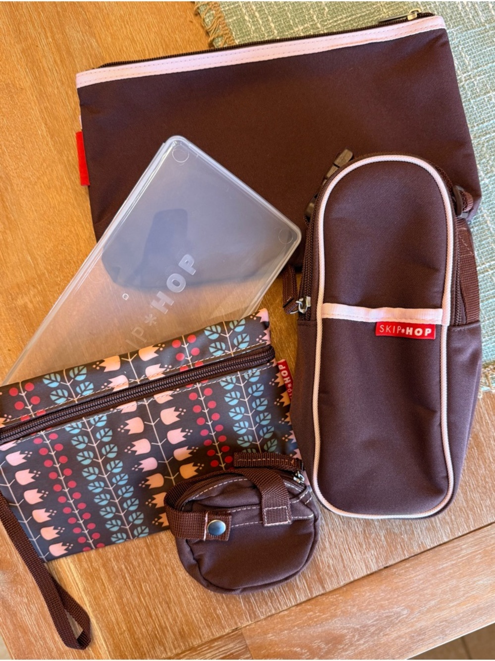 Skip Hop diaper bag details